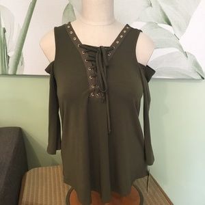 New with tags Sexy Shoulder Top Size Small